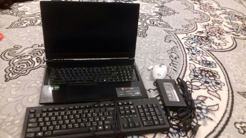 MSI Noutbuki sotiladi MSI Noutbuki sotiladi