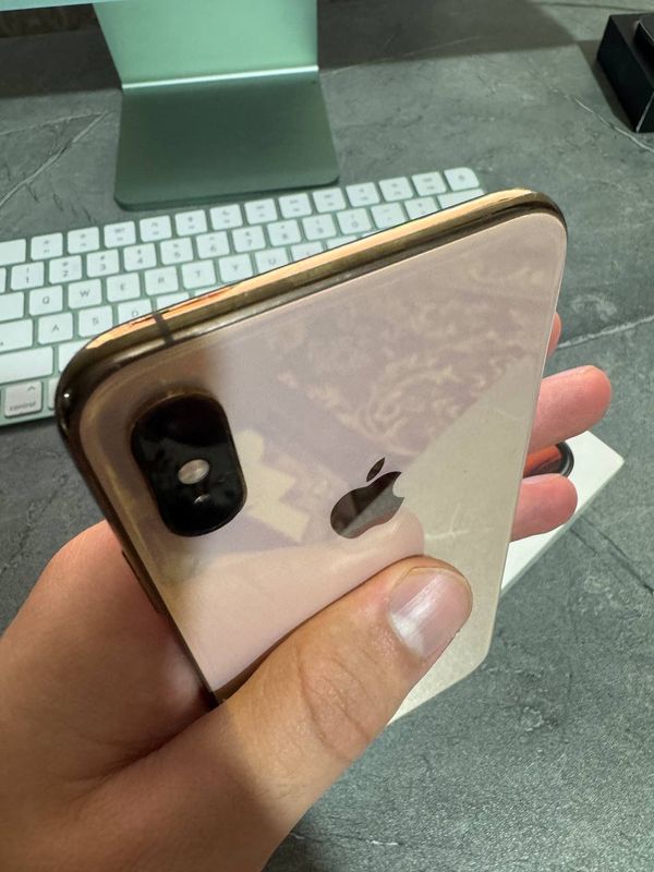 iPhone XS
