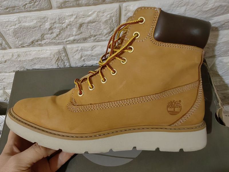 Timberland женские 38-38,5, на узкую ногу