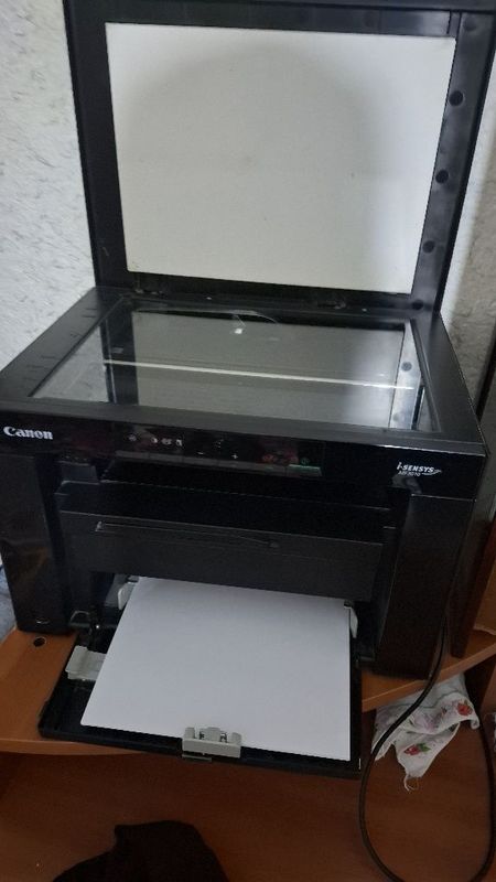 Принтер Canon MF3010 Принтер Canon MF3010