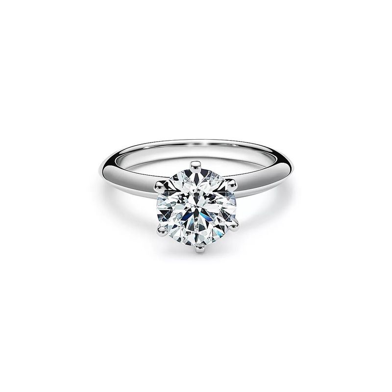 NEW Кольцо с бриллиантом Tiffany & Co 0,28 ct. H VS1 NEW Кольцо с бриллиантом Tiffany & Co 0,28 ct. H VS1