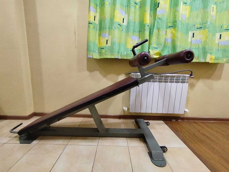 Продам скамью для пресса/Пресс учун скамья сотаман Продам скамью для пресса/Пресс учун скамья сотаман