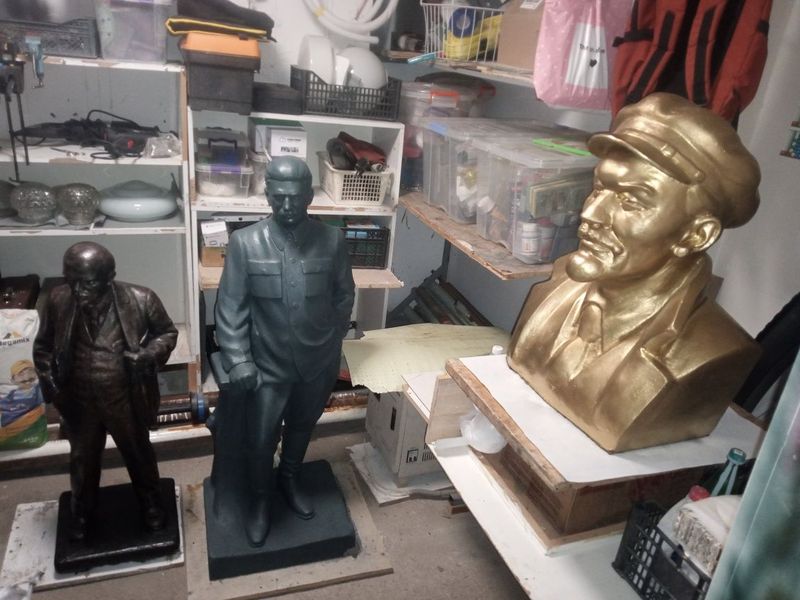 Статуя,бюст, Ленин,Сталин. Статуя,бюст, Ленин,Сталин.