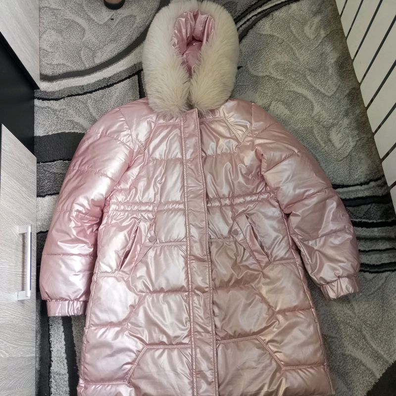 Kiyimlar sotiladi qishki kurtkalar Kiyimlar sotiladi qishki kurtkalar