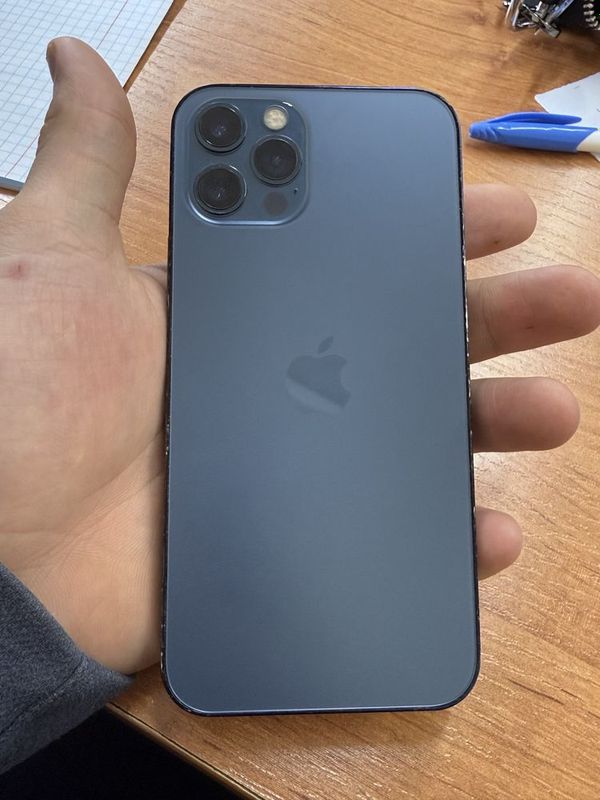 Iphone 12 pro sotiladi holati yahwi