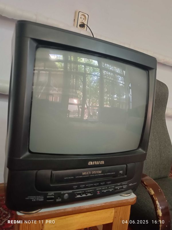 Телевизор видео двойка, старый б/у Телевизор видео двойка, старый б/у