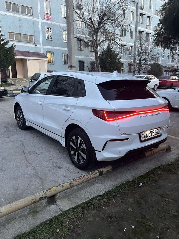 Byd e2 405 km sotiladi