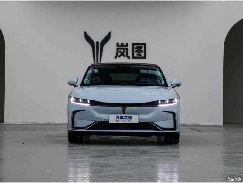 Voyah Chasting light ev 2025 naxt va nasiya