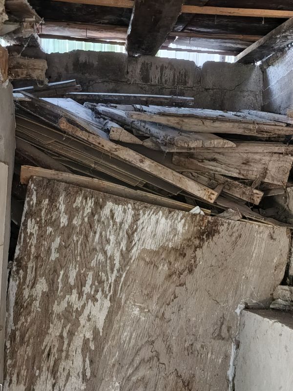 Utinlar bor tezda sotiladi kelib kurib keyin kelishamiz Utinlar bor tezda sotiladi kelib kurib keyin kelishamiz