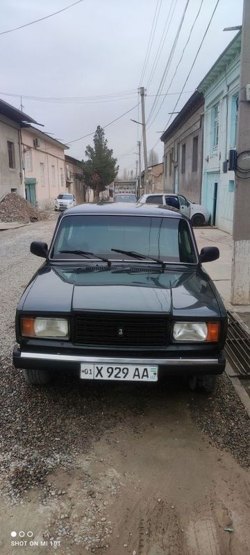 Vaz 2107 mokri asfalt