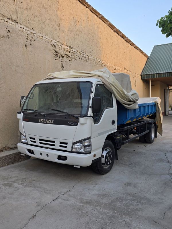 Isuzu NQR samasval Isuzu NQR samasval