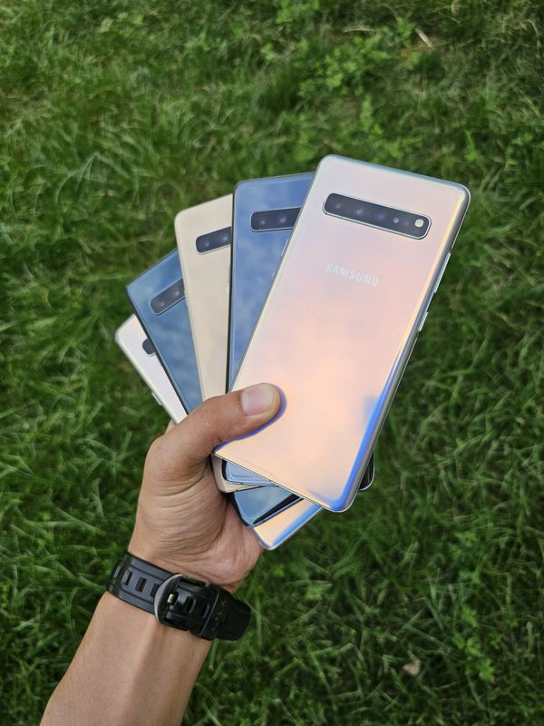 Samsung Galaxy S10+Plus 5G. OzU 8/256 GB. Batare 4500 mAh. Garantya Samsung Galaxy S10+Plus 5G. OzU 8/256 GB. Batare 4500 mAh. Garantya