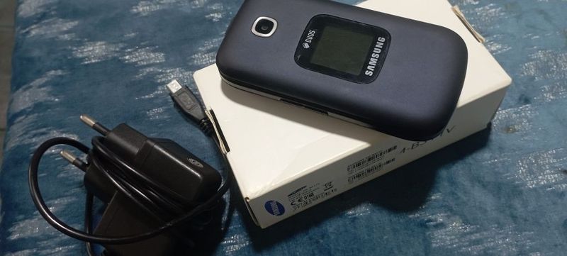 Samsung telefon. Samsung telefon.