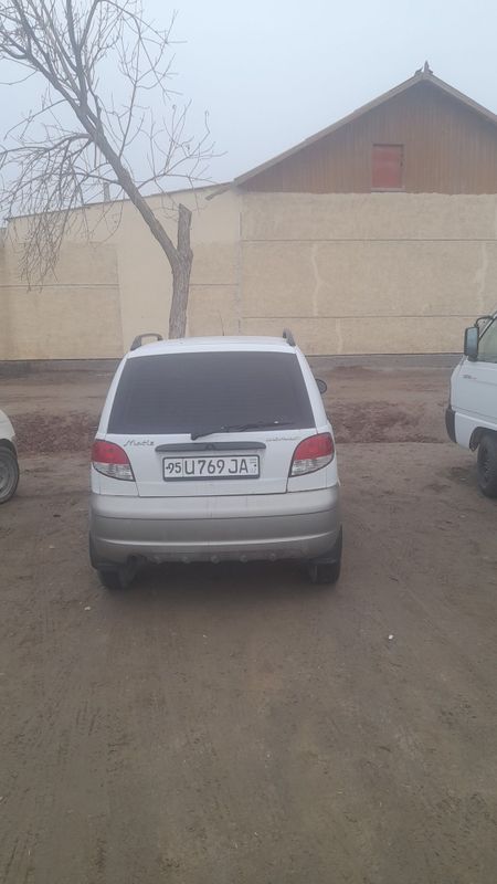 Matiz besst 2010 yil 176 ming yurgan Radnoy moshina