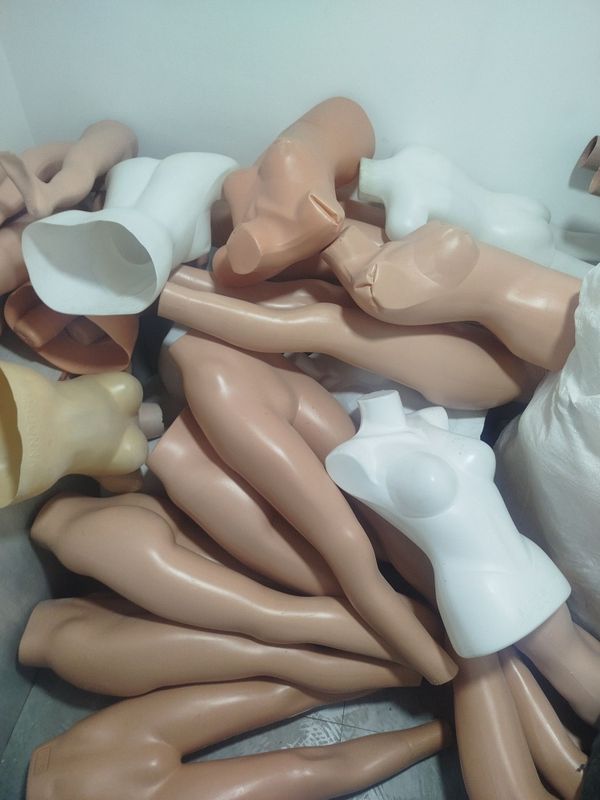 Maniken hammasi bir joyga sotiladi