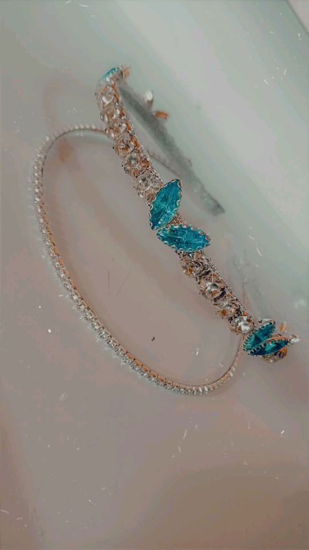 Diademalar bor yangi va arzon oʻzm yaseman Diademalar bor yangi va arzon oʻzm yaseman