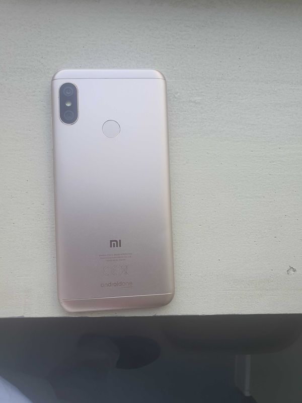 Xiaomi Mi A2 Lite/3/32 Xiaomi Mi A2 Lite/3/32