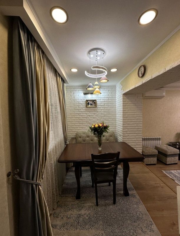 Крутая локация!!! Мукими улица. Балкон 2х6, 76м², 2 парковки за 99.000 Крутая локация!!! Мукими улица. Балкон 2х6, 76м², 2 парковки за 99.000