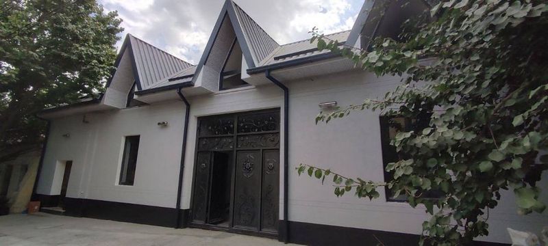 Продаётся гостинца хостел яккасарай Продаётся гостинца хостел яккасарай