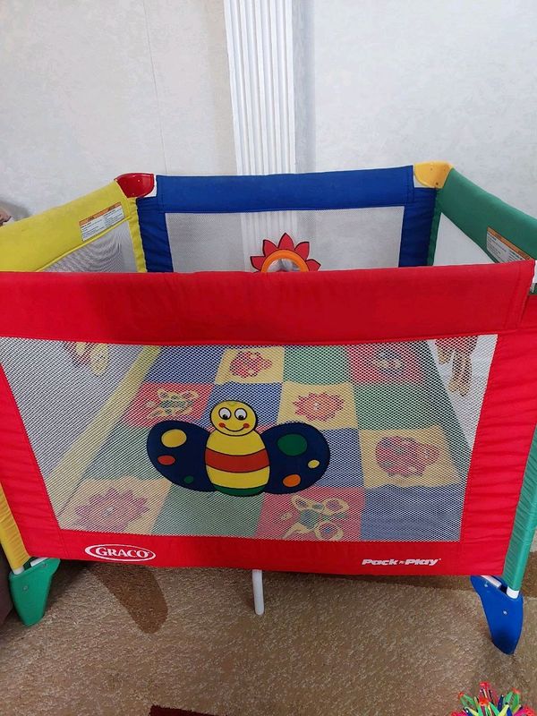 продам манеж продам манеж