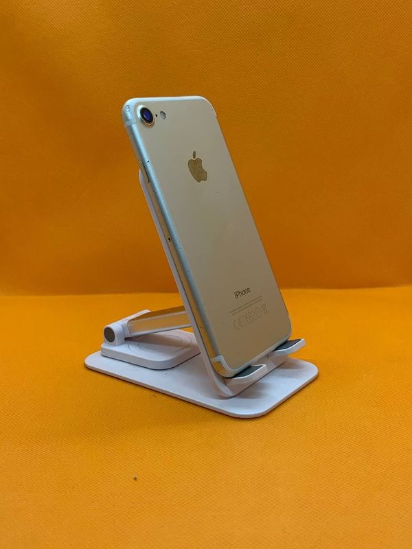Iphone 7 sotiladi