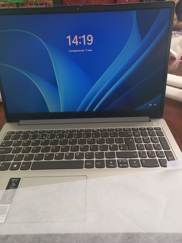 Yangi Lenovo IdeaPad 1 15IJL7 — Bir kun ham ishlatilmagan! Yangi Lenovo IdeaPad 1 15IJL7 — Bir kun ham ishlatilmagan!
