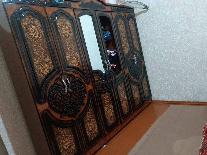 Spalniy garnitur kamplekt Arzon beraman. Spalniy garnitur kamplekt Arzon beraman.