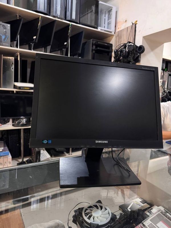 Samsung 19” holati yaxshi Samsung 19” holati yaxshi
