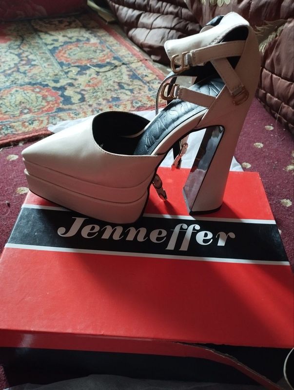 Jenneffer kablok tufli