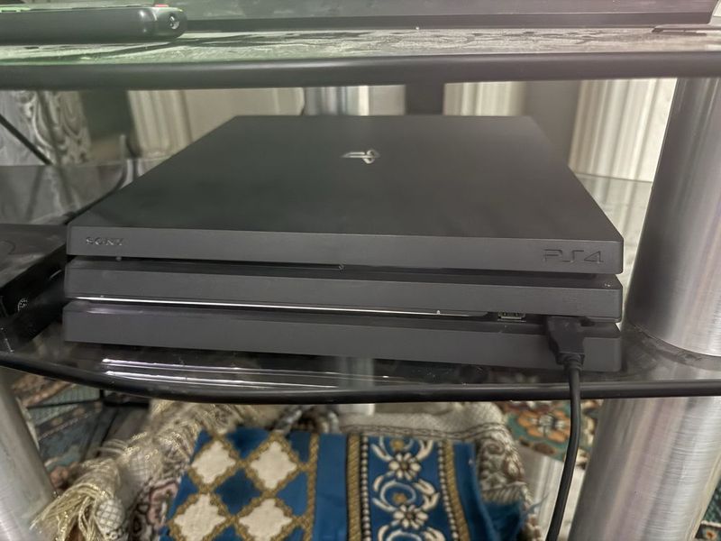 Playstation 4 Pro 1TB