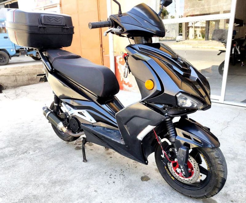 Italiya_R2 skuteri sotiladi Italiya_R2 skuteri sotiladi