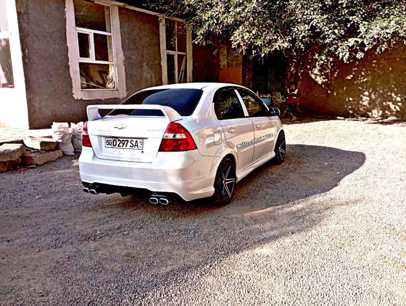 Nexia 3 orqa bamfer amg