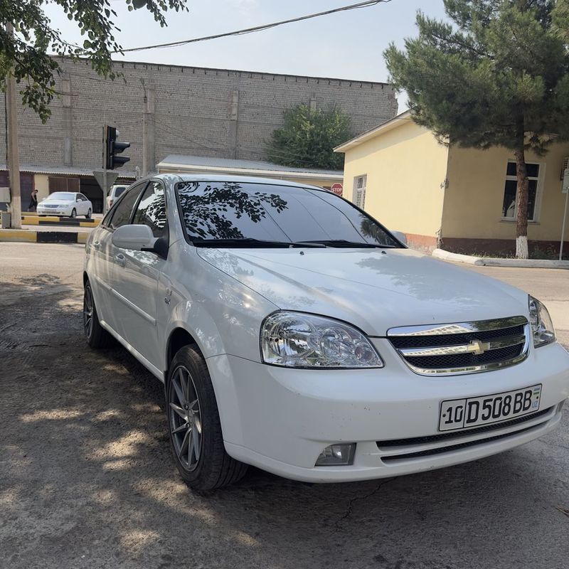 Lacetti 1.6 avtamat ideal Lacetti 1.6 avtamat ideal