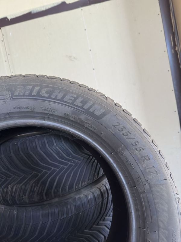 MICHELIN 235/55/17 MICHELIN 235/55/17