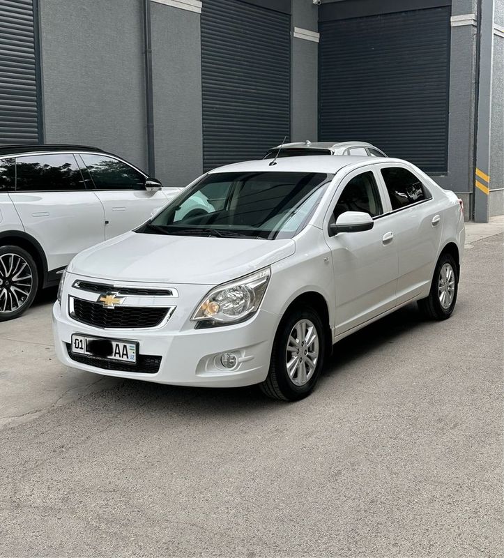 Cobalt 2014 4 avtomat metangaz oq rang Cobalt 2014 4 avtomat metangaz oq rang