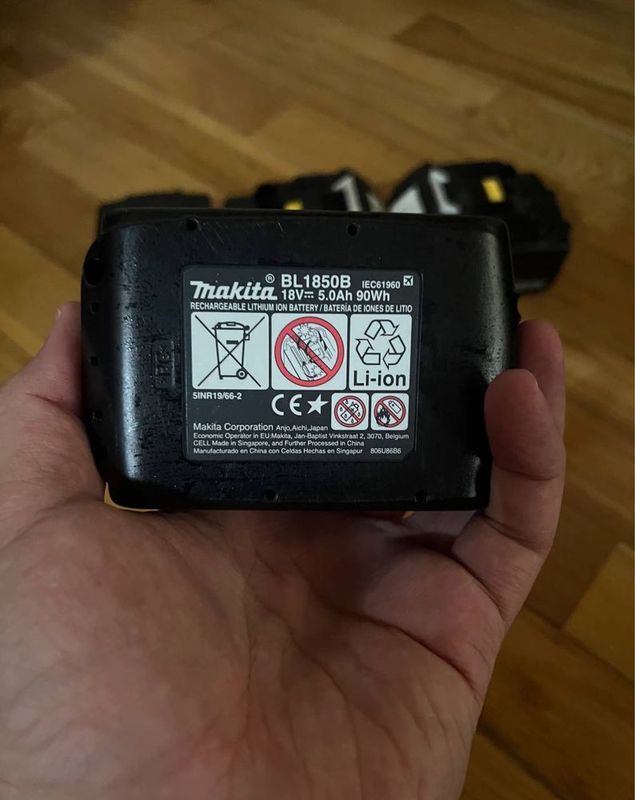 Аккумулятор Makita BL1850B 5.0ah 18V Li-iOn Аккумулятор Makita BL1850B 5.0ah 18V Li-iOn