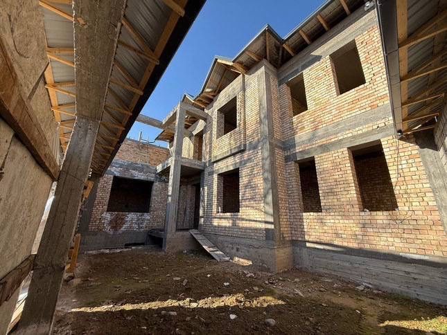 Продается 2-х этажный участок (3 соток) в Луначарском, БИЙ, Мирзо-Улуг Продается 2-х этажный участок (3 соток) в Луначарском, БИЙ, Мирзо-Улуг