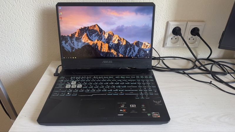 ASUS TUF Gaming FX505D ASUS TUF Gaming FX505D