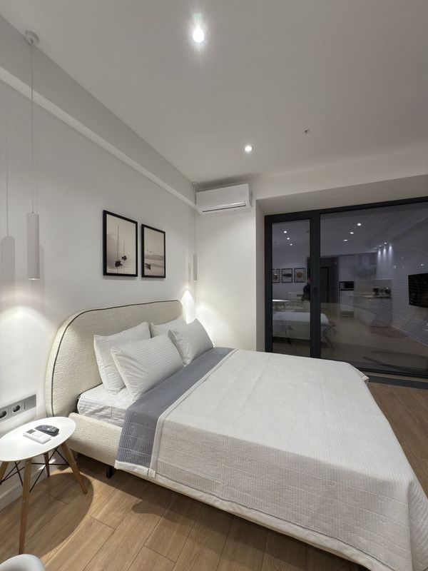 For Rent: Studio Apartment in U-Tower, Druzhba Narodov