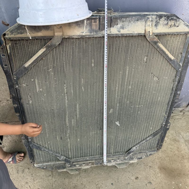 Srochna, sotiladi Radiator motopompaniki yengi Srochna, sotiladi Radiator motopompaniki yengi