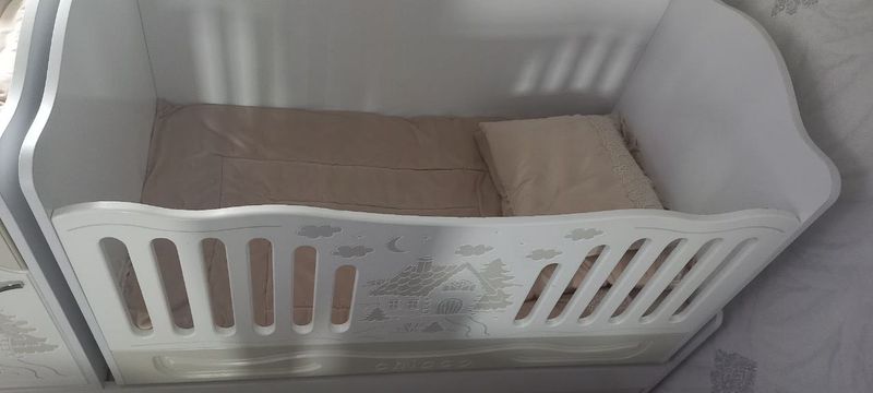 Детская кроватка с механизмом Детская кроватка с механизмом