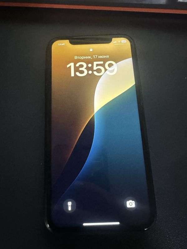 Iphone xr (64gb)