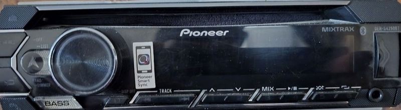 Pioneer ariginal magintafon srochna sotiladi
