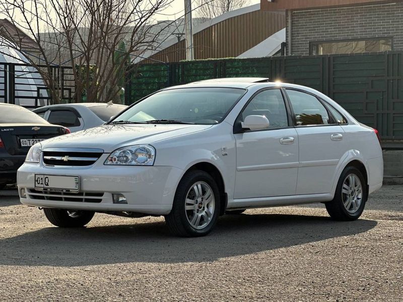 Lacetti 3 позиция 2010 год