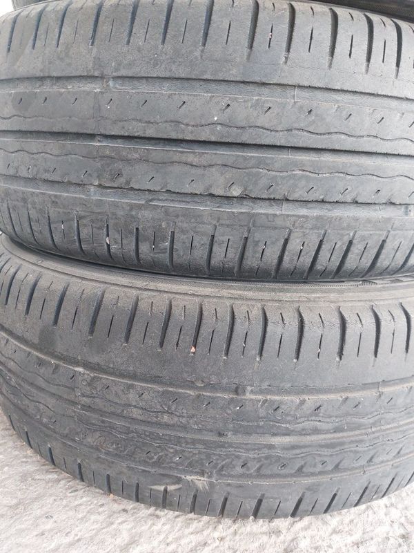 185/60/14 kumho solus baloni sotiladi aybi yuq 2 dona