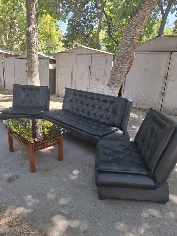 Divan kireslo sotiladi Divan kireslo sotiladi