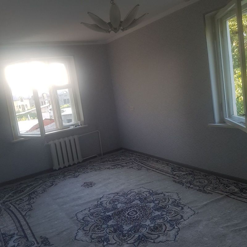 Bezmakler Yunusobot tumanida 1 xonali uy ijaraga berilad 350 y.e.