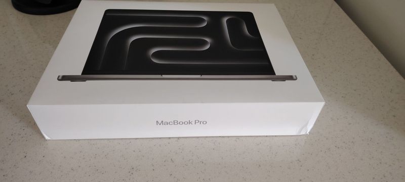 Macbook М3 про 14, 8/512