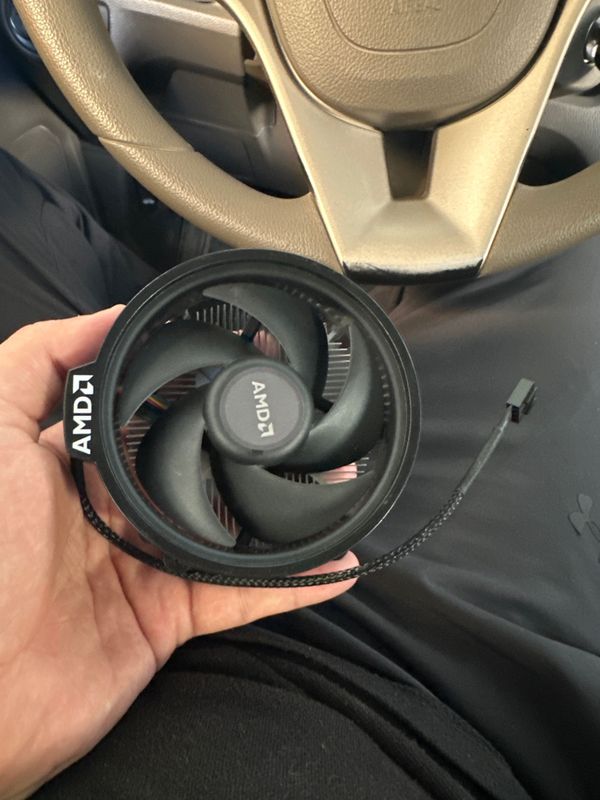 AMD kuler. AM5 protsessori uchun sotib olingan AMD kuler. AM5 protsessori uchun sotib olingan