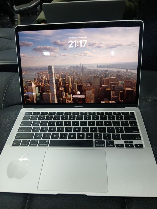 Macbook Air M1 Apple